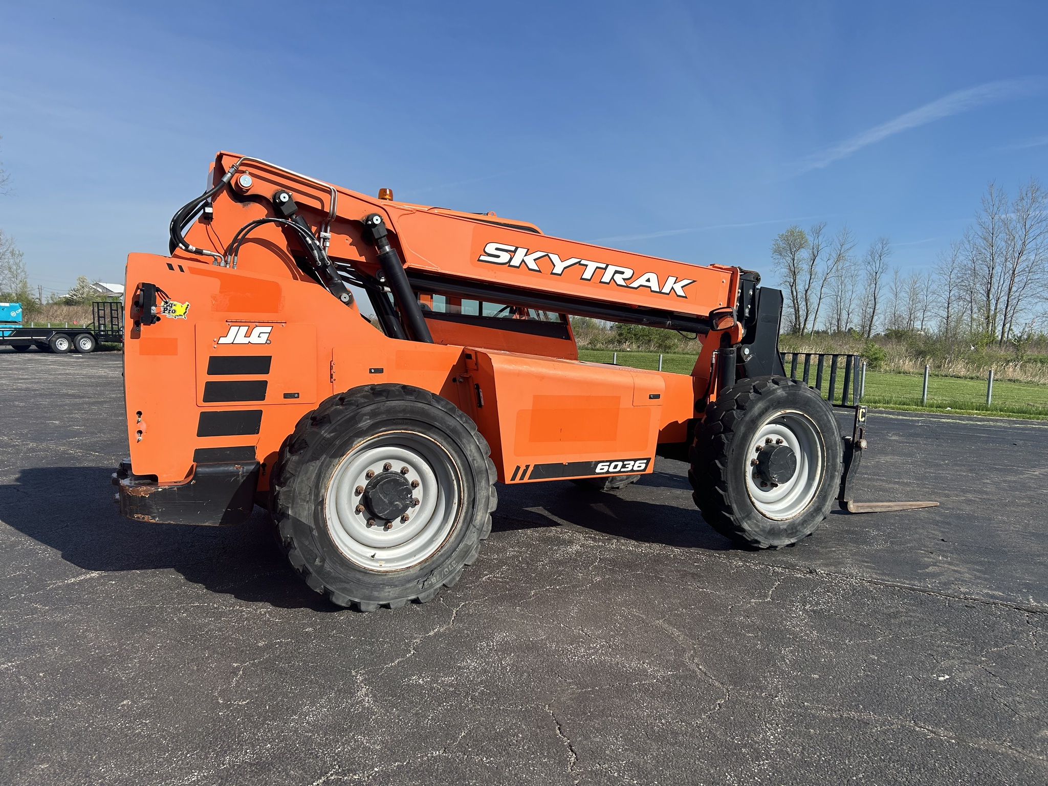 2017 Skytrak 6036 Image 3