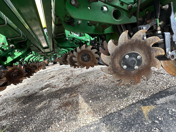 2021 John-Deere 1775NT