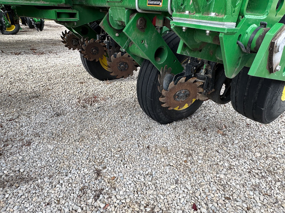 2021 John-Deere 1775NT