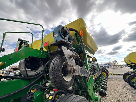 2021 John-Deere 1775NT