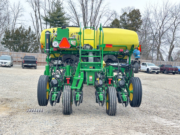 2021 John-Deere 1775NT