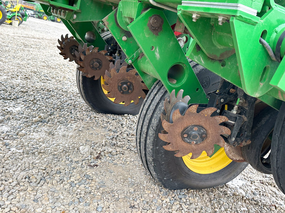 2021 John-Deere 1775NT