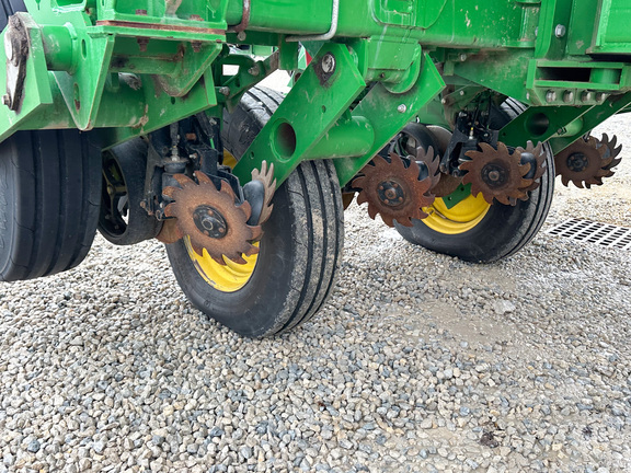 2021 John-Deere 1775NT