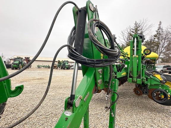 2021 John-Deere 1775NT