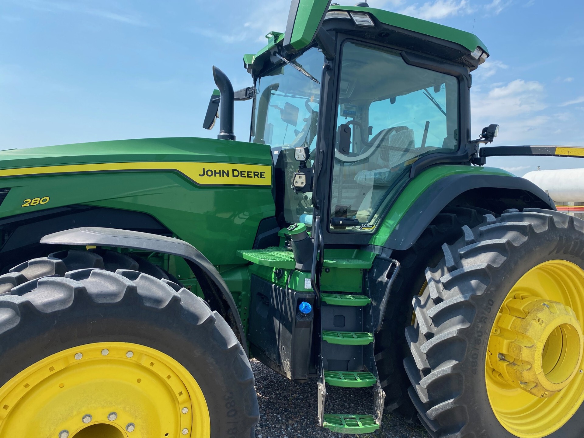 2024 John Deere 8R 280 Image 4