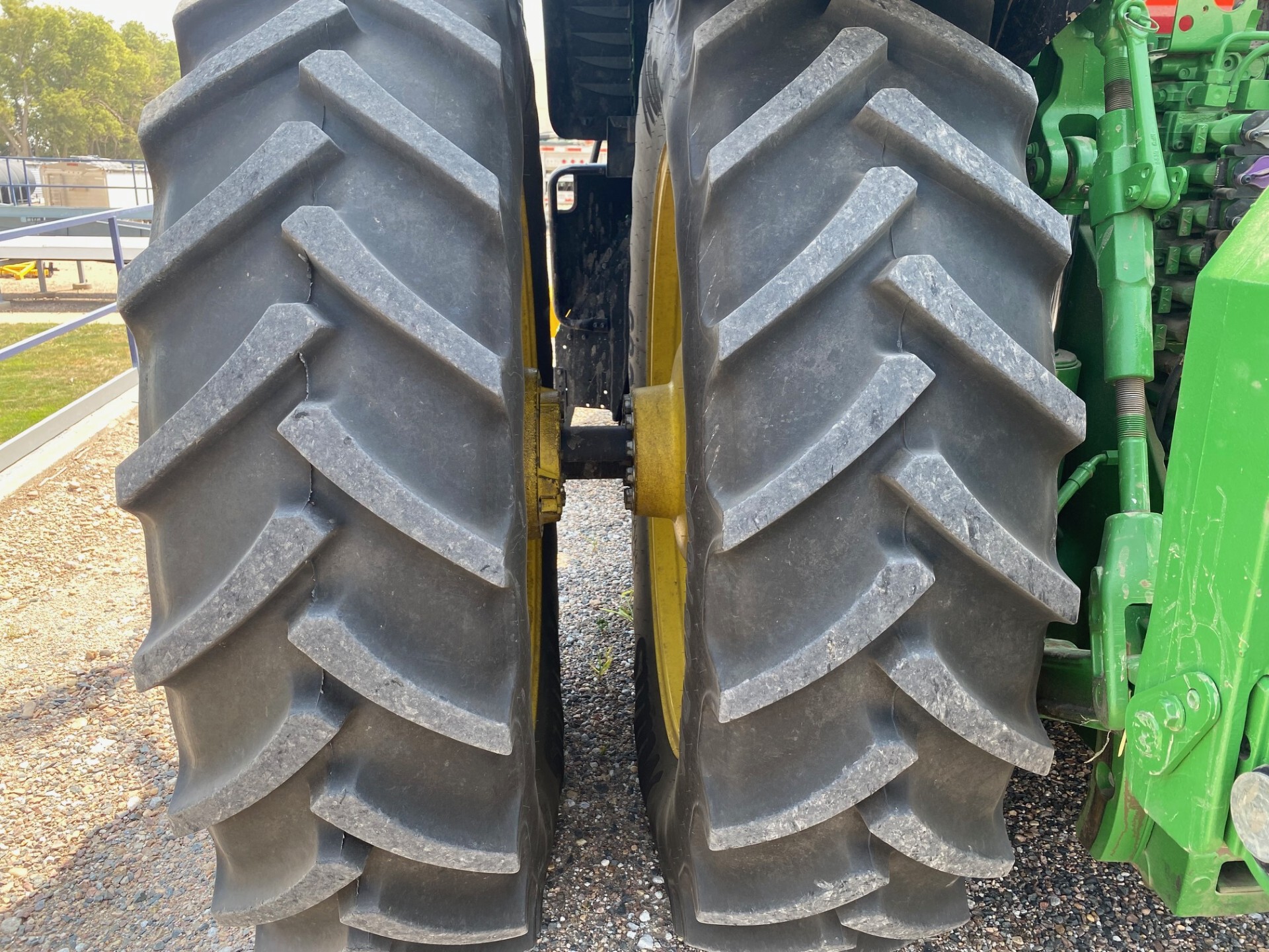 2024 John Deere 8R 280 Image 6