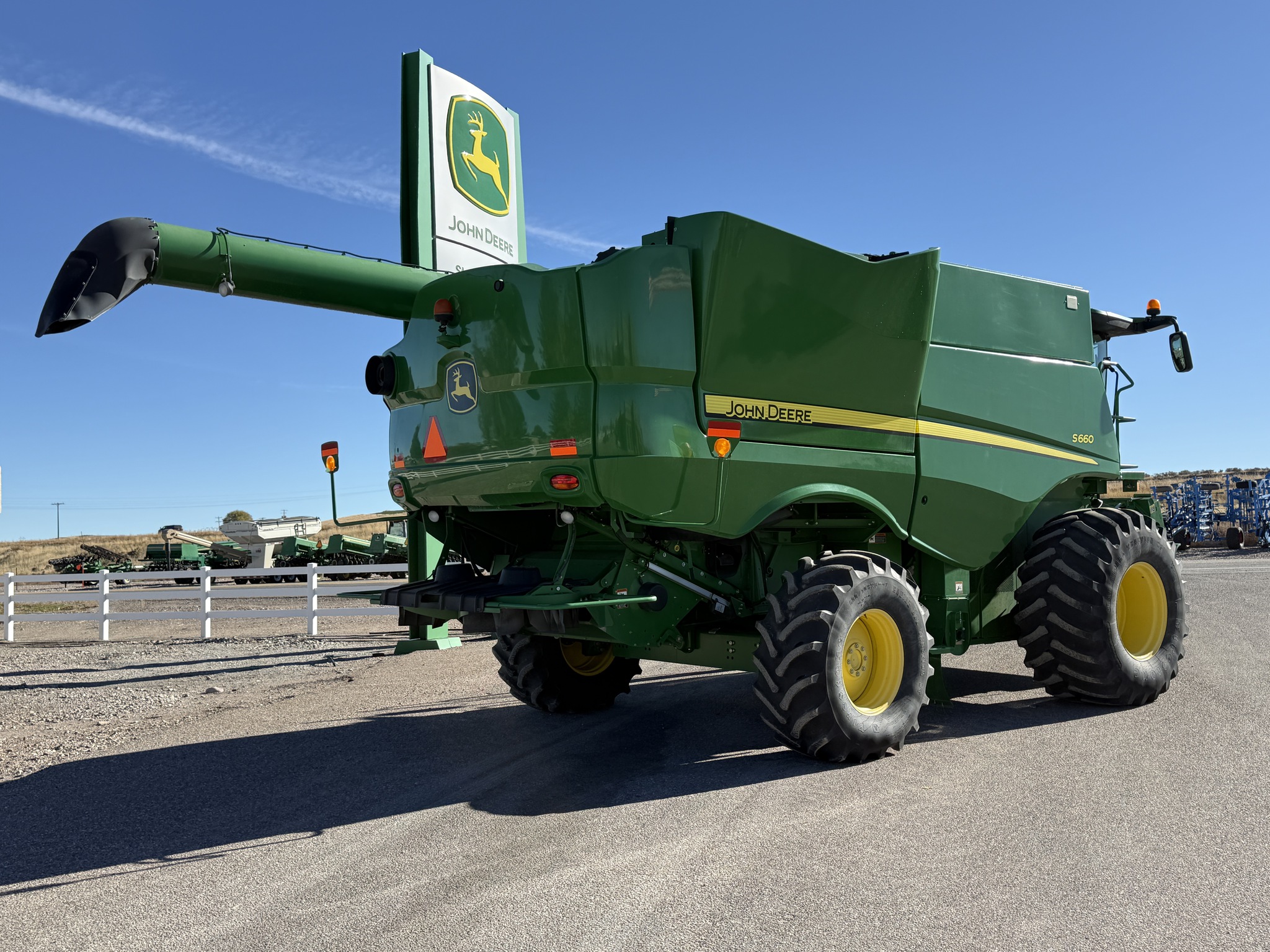2014 John Deere S660 Image 5