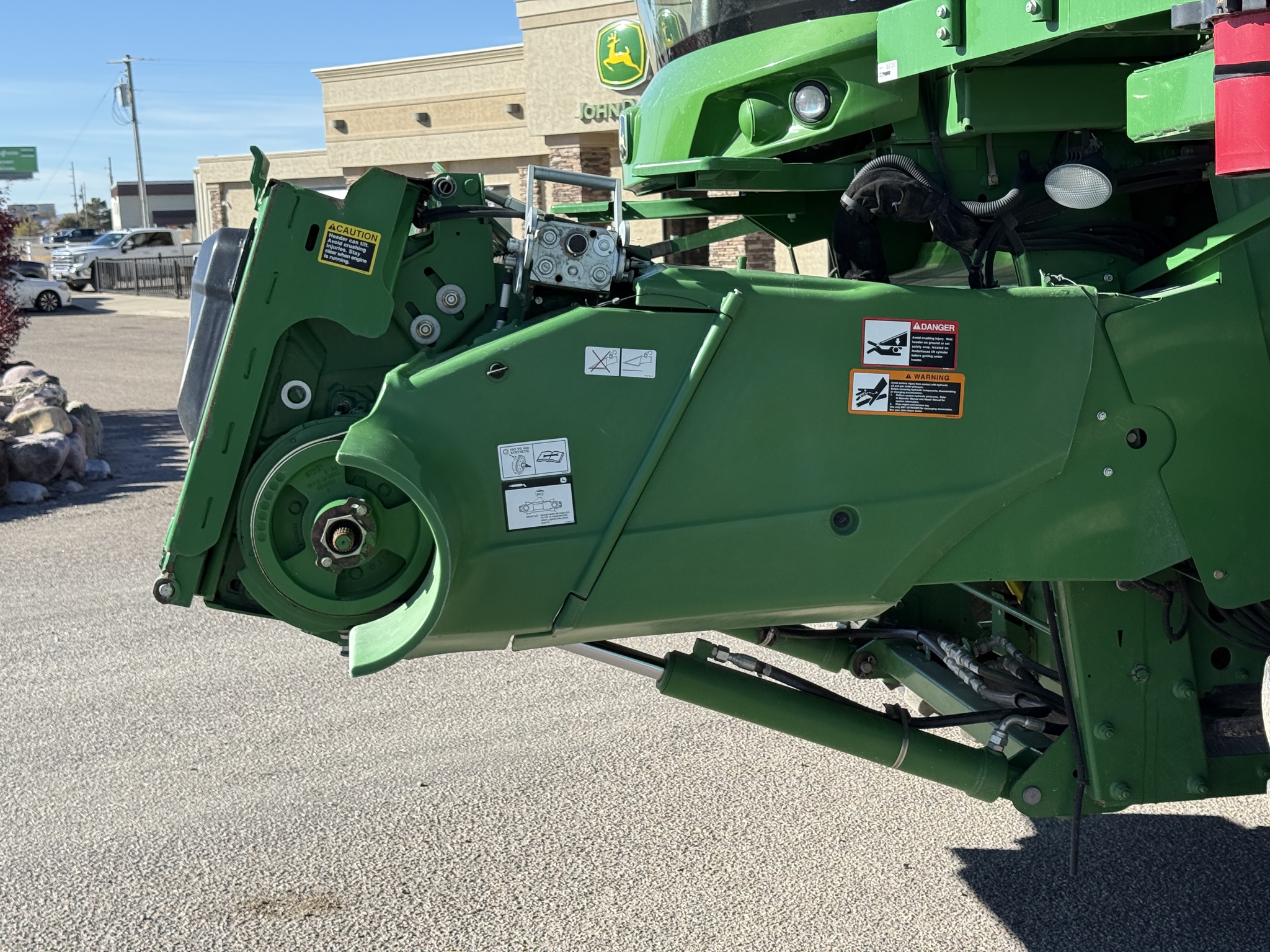 2014 John Deere S660 Image 32