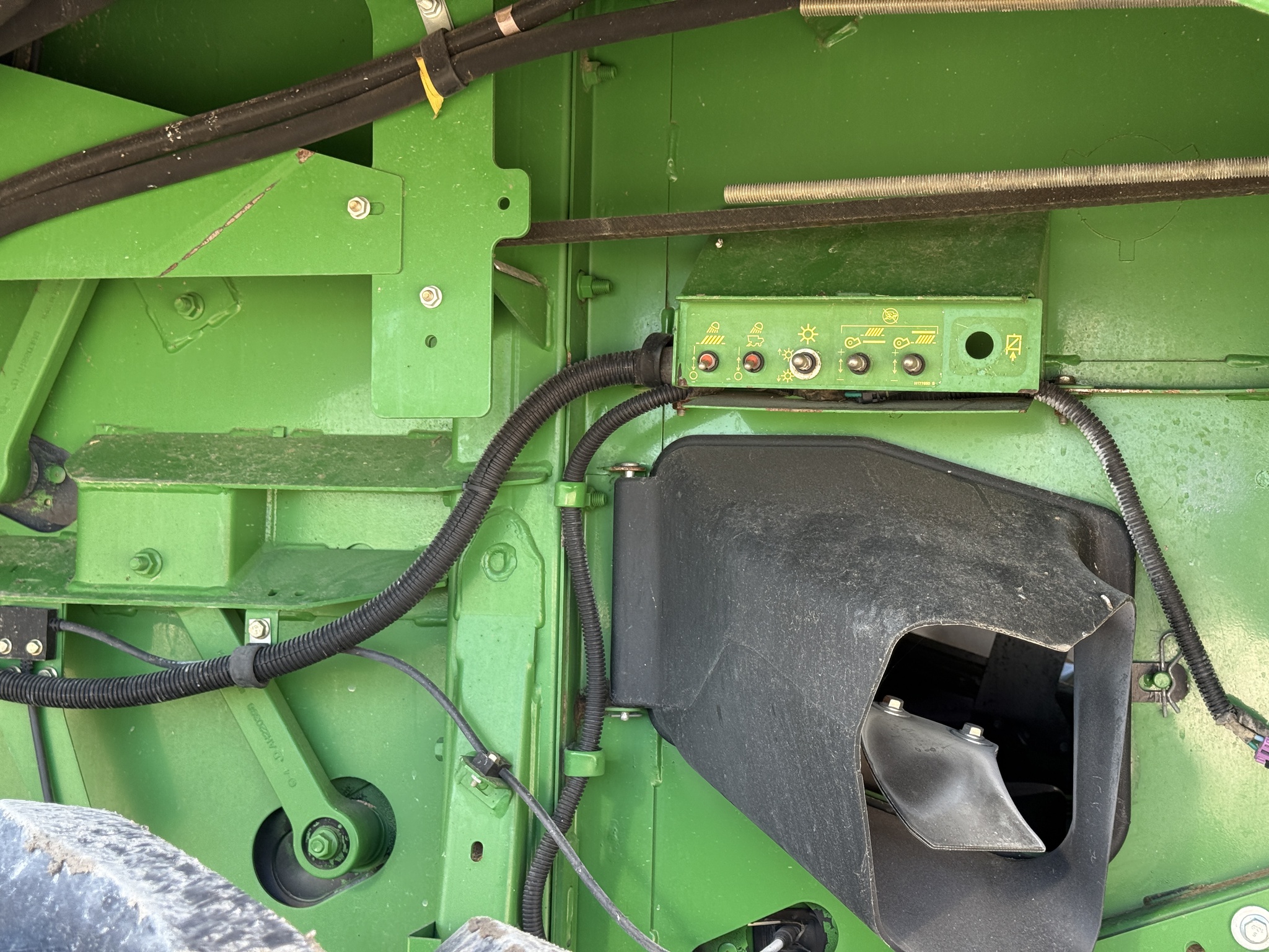 2014 John Deere S660 Image 42