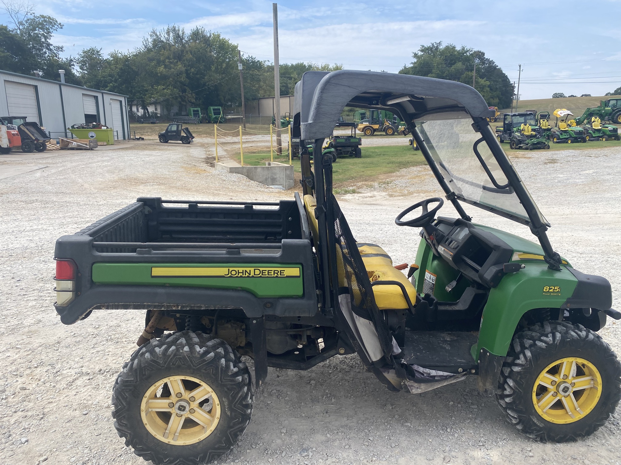  2017 John Deere XUV 825i at Heritage Tractor in Harrison, AR