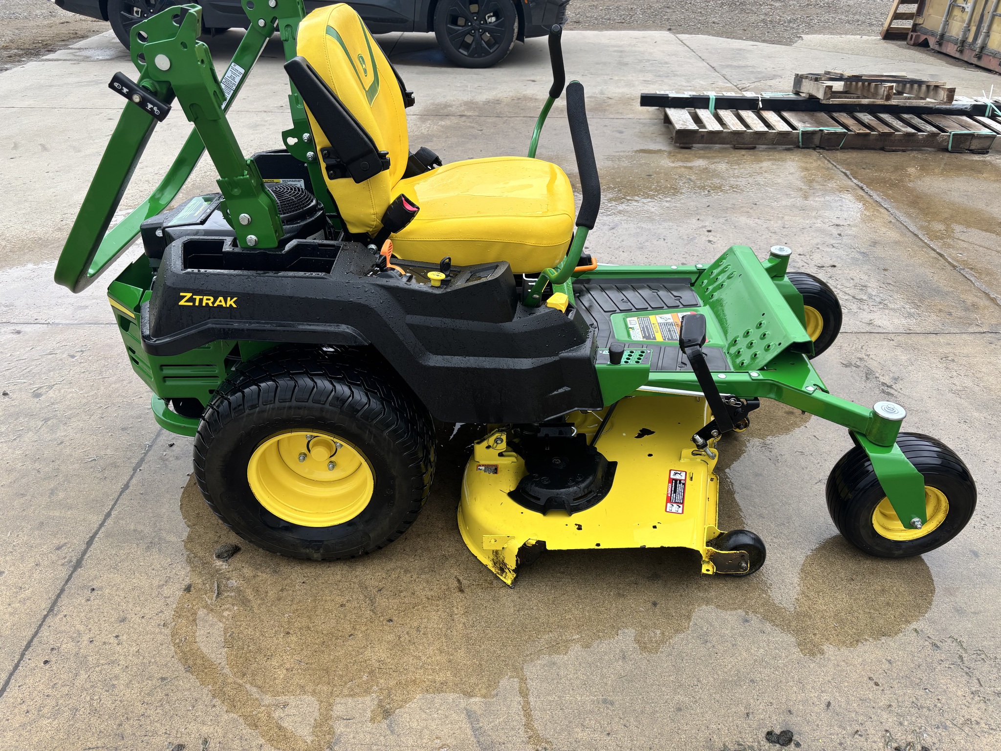 2021 John Deere Z530M Image 8