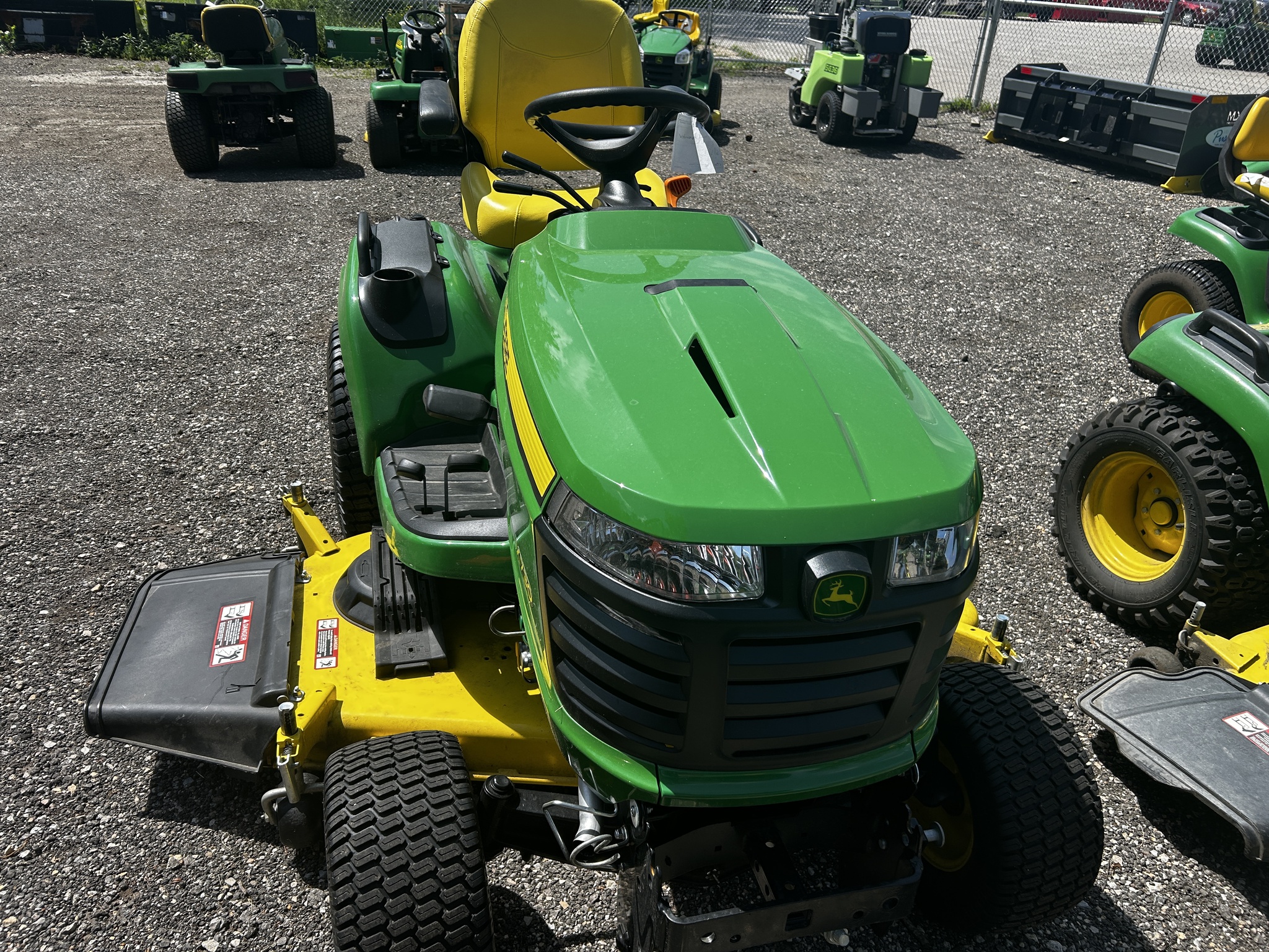 2022 John Deere X730 Image 7