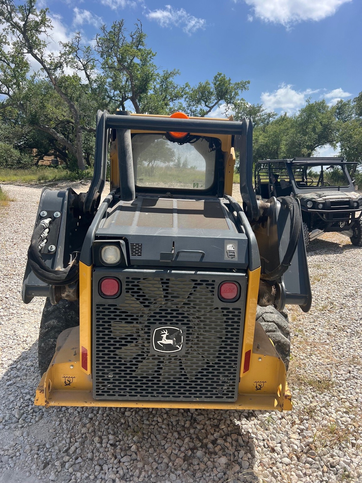 2018 John Deere 320E Image 6