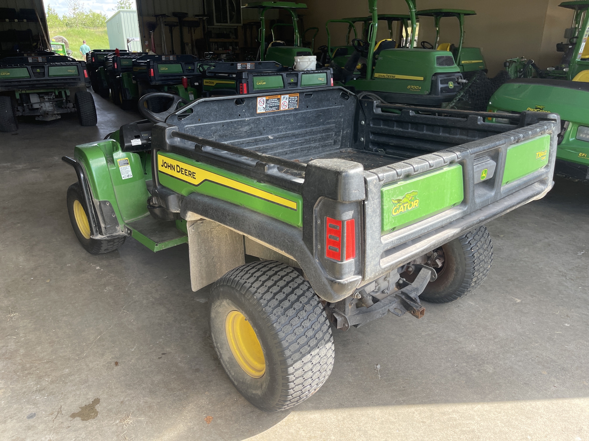 2021 John Deere Tx Turf Image 9
