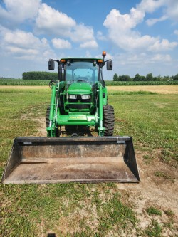 2018 John Deere 5075E Image 2