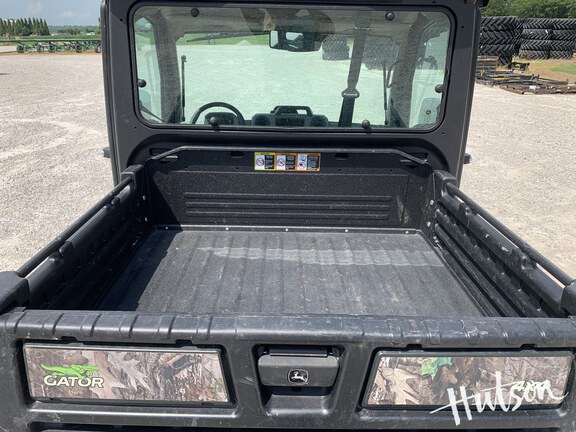Photo of 2024 John Deere XUV 865R