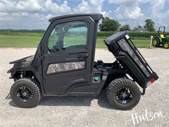 Photo of 2024 John Deere XUV 865R