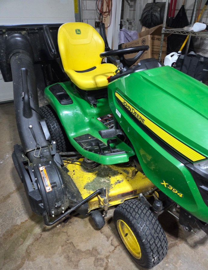 2021 John Deere X394 Image 2