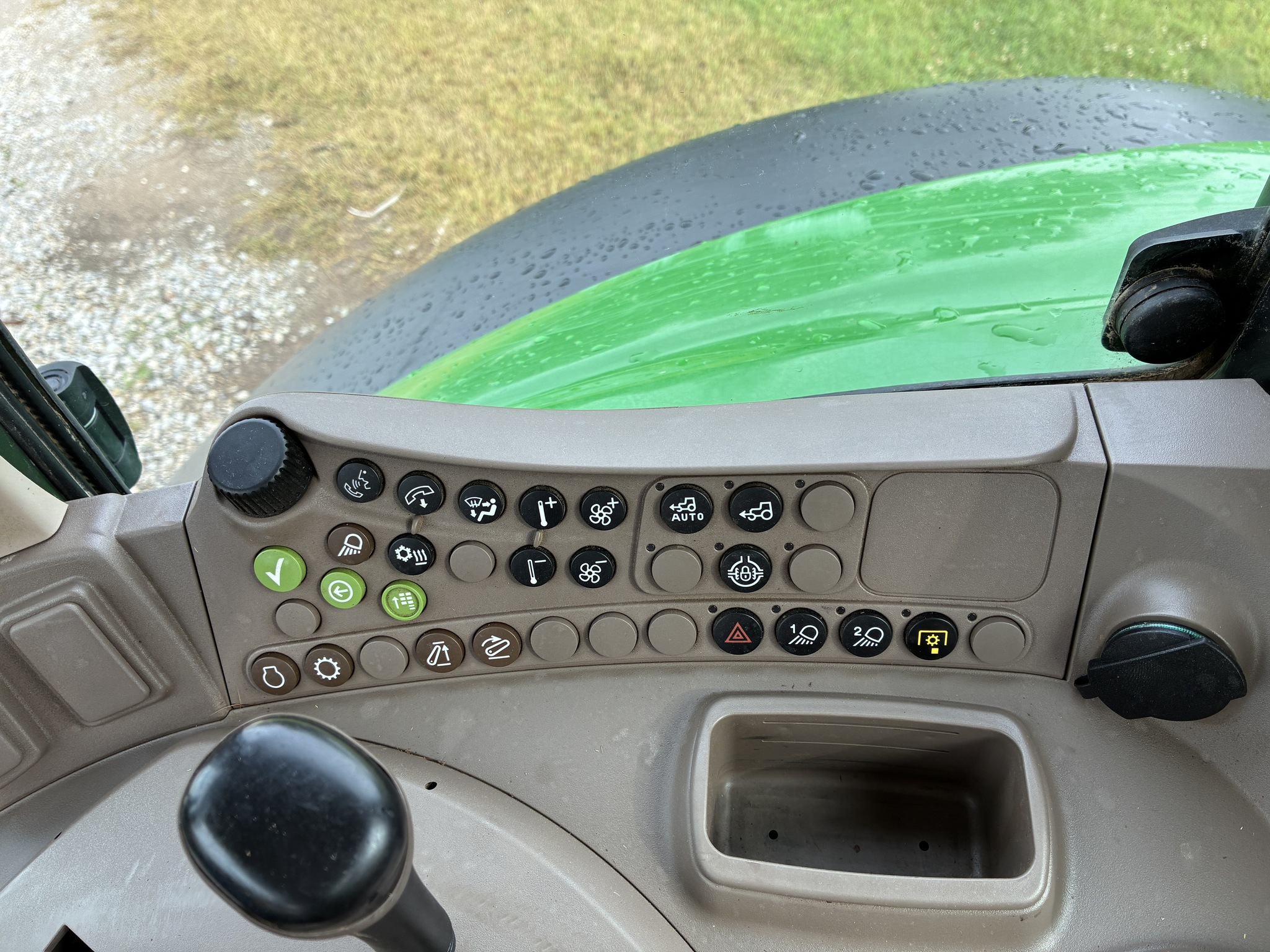 2022 John Deere 6120M Image 42