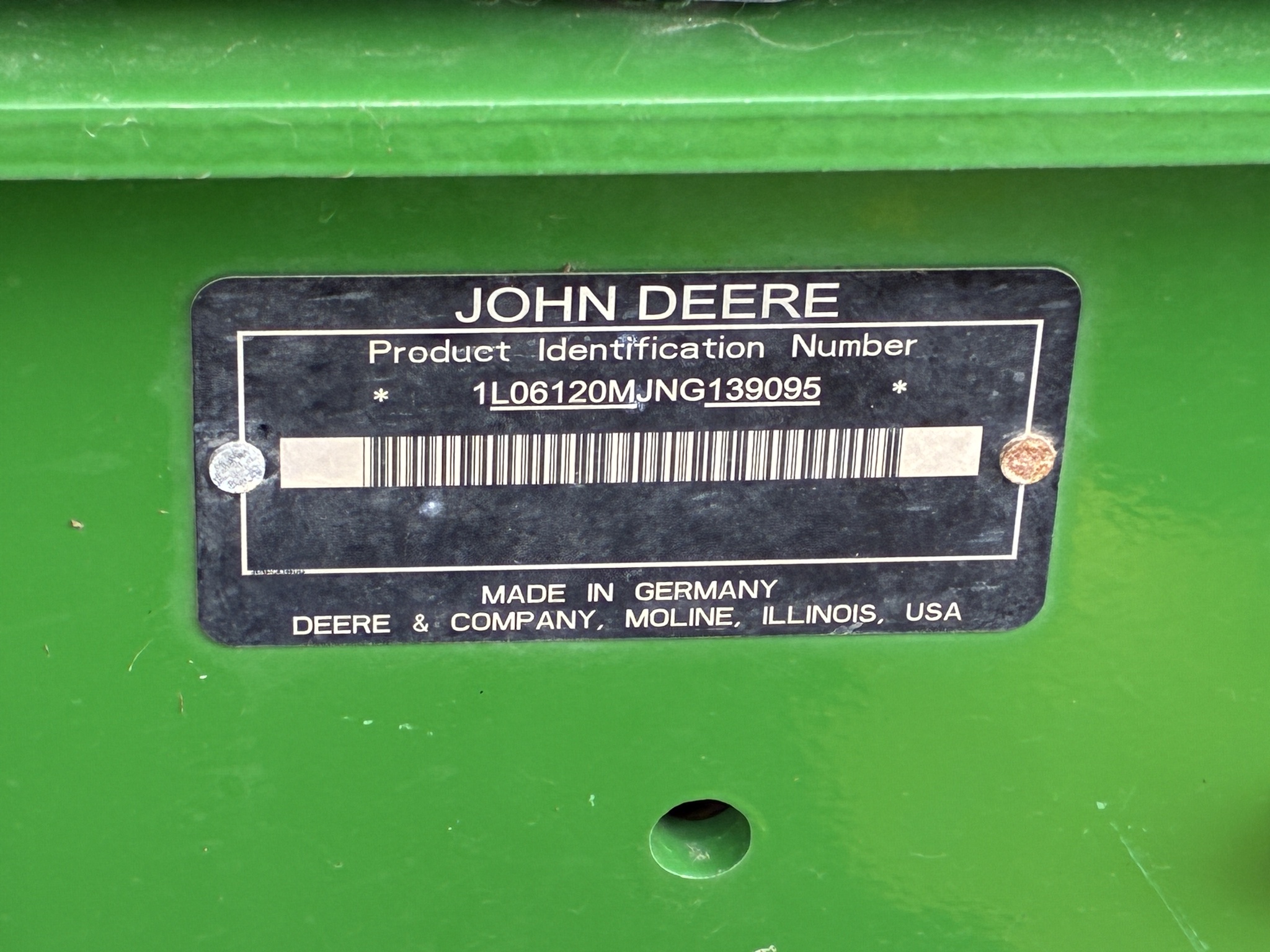 2022 John Deere 6120M Image 47