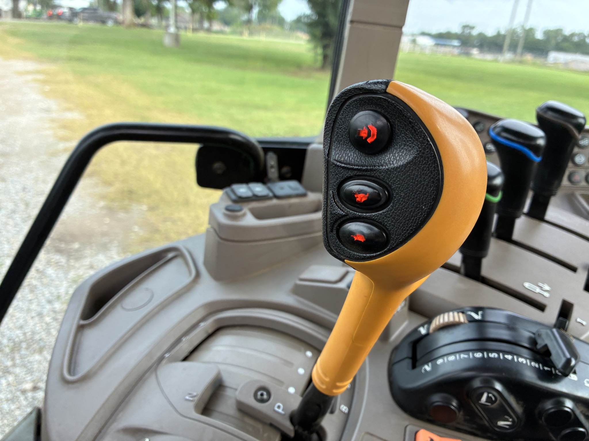 2022 John Deere 6120M Image 37