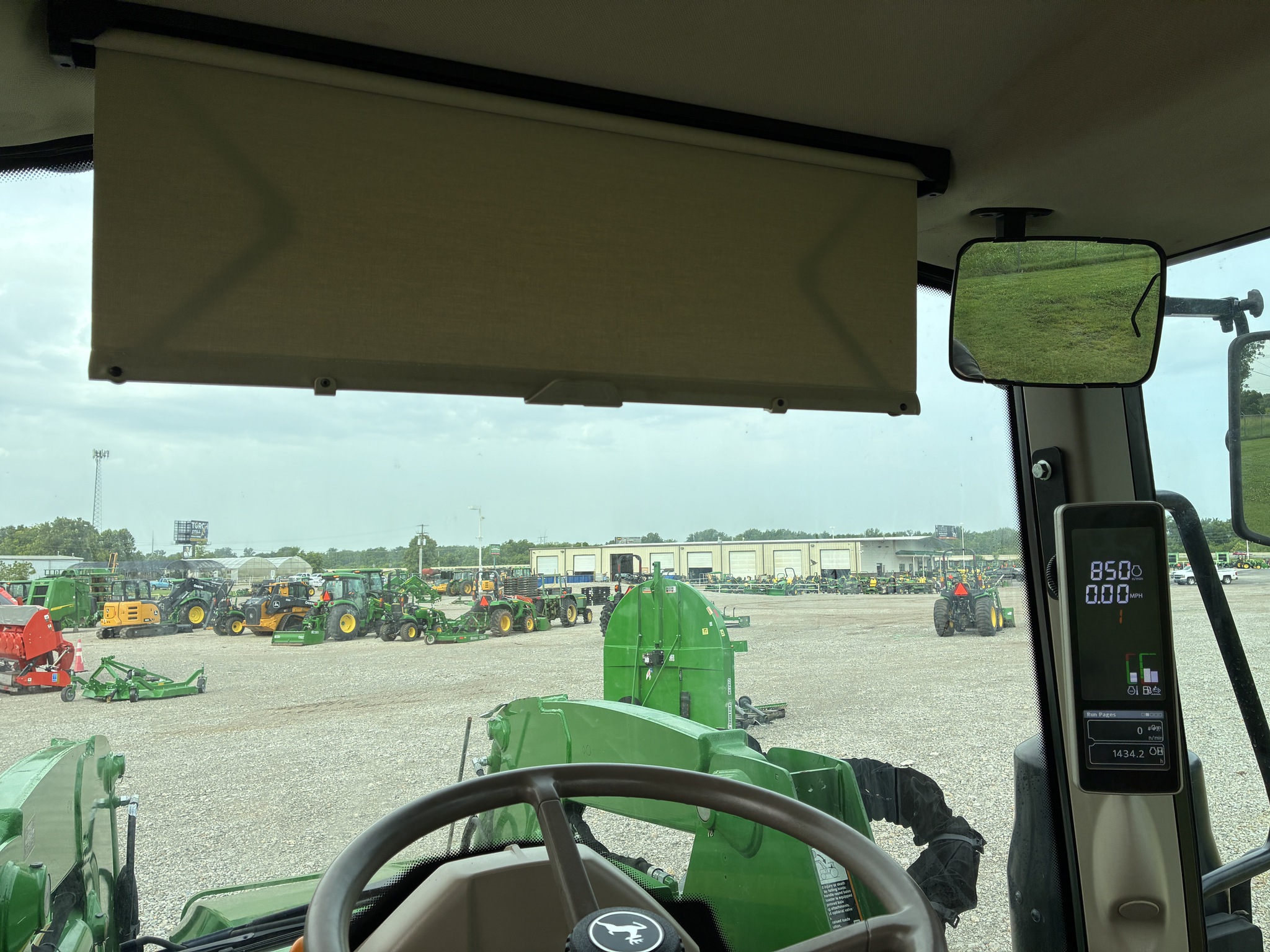 2022 John Deere 6120M Image 45