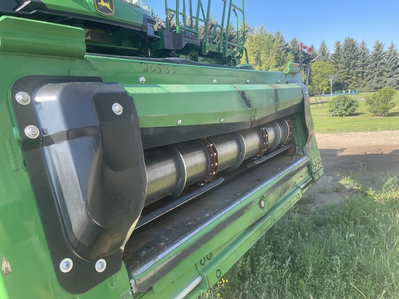 Used 2024 John Deere X9 1000 Combines at Horizon Ag & Turf in Vermilion, AB - Photo8