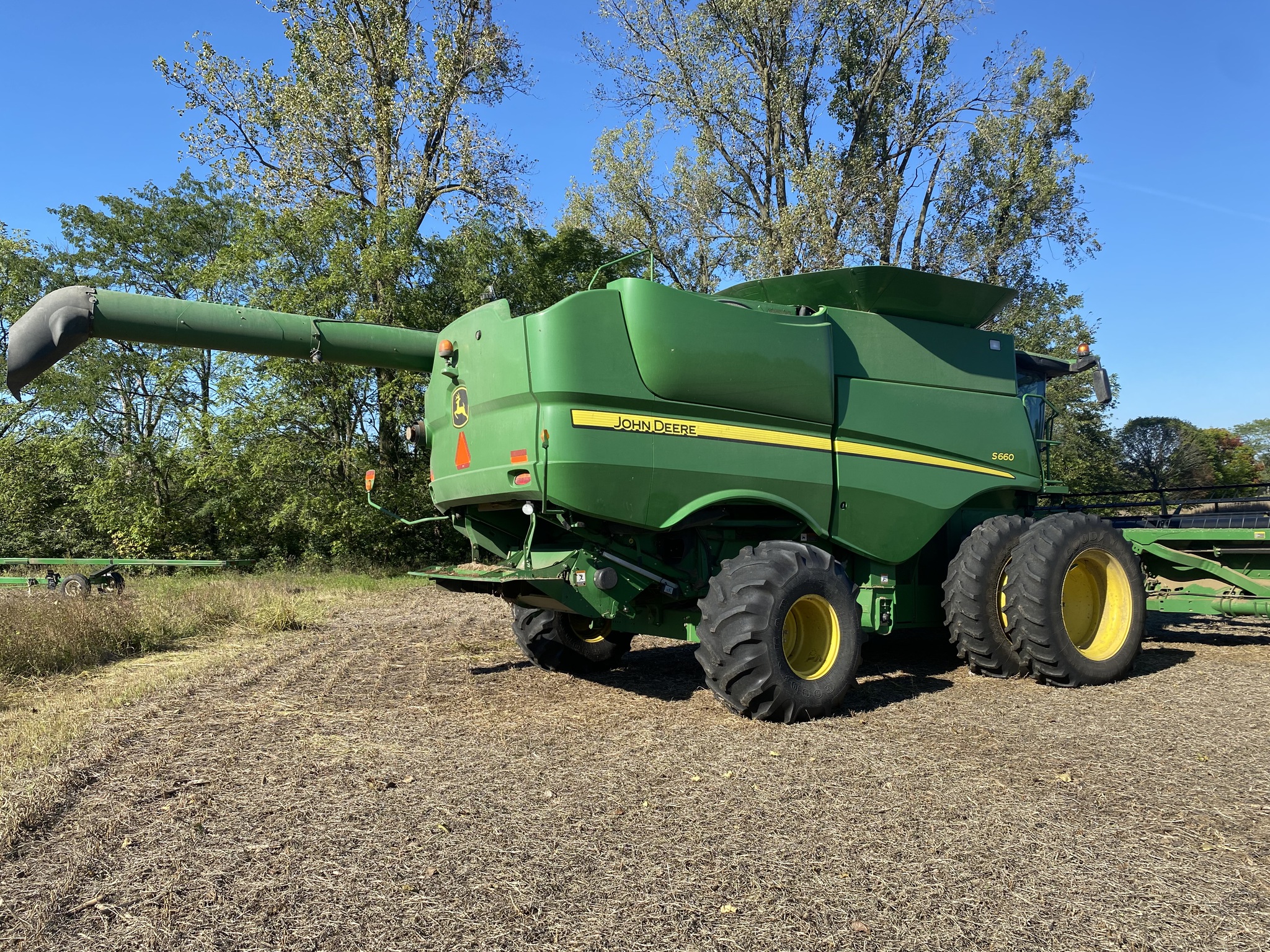 2013 John Deere S660 Image 22