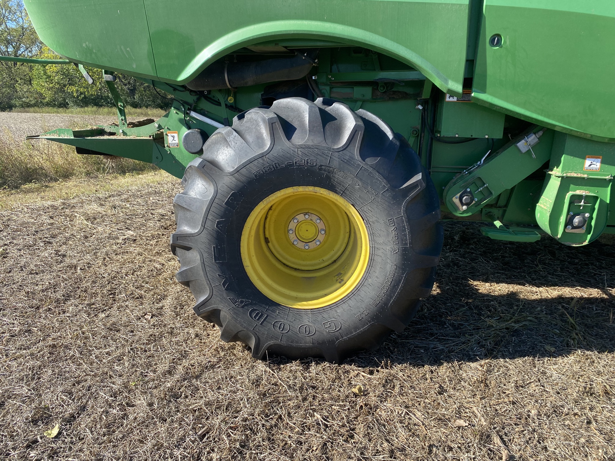 2013 John Deere S660 Image 24