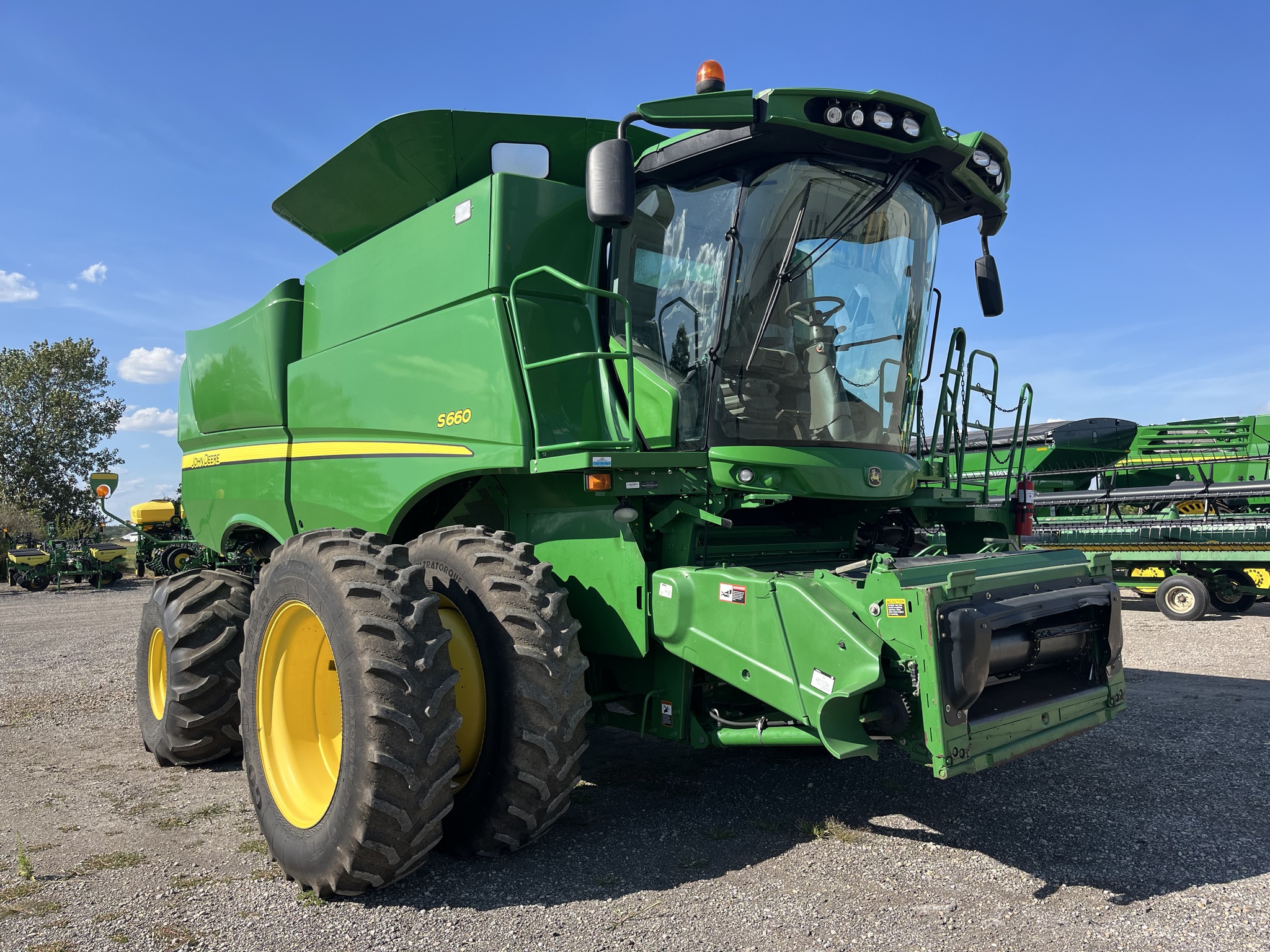 2013 John Deere S660 Image 1