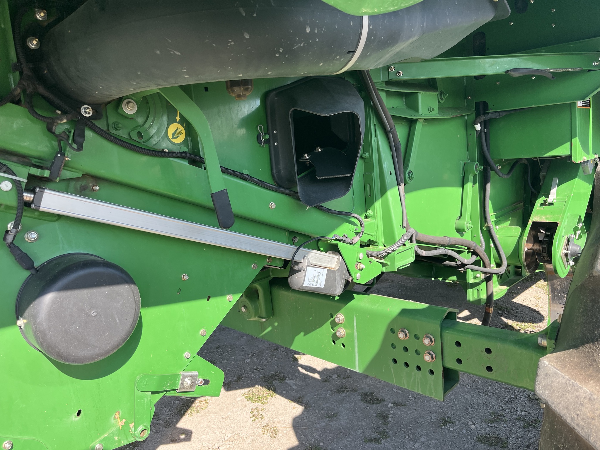 2013 John Deere S660 Image 10