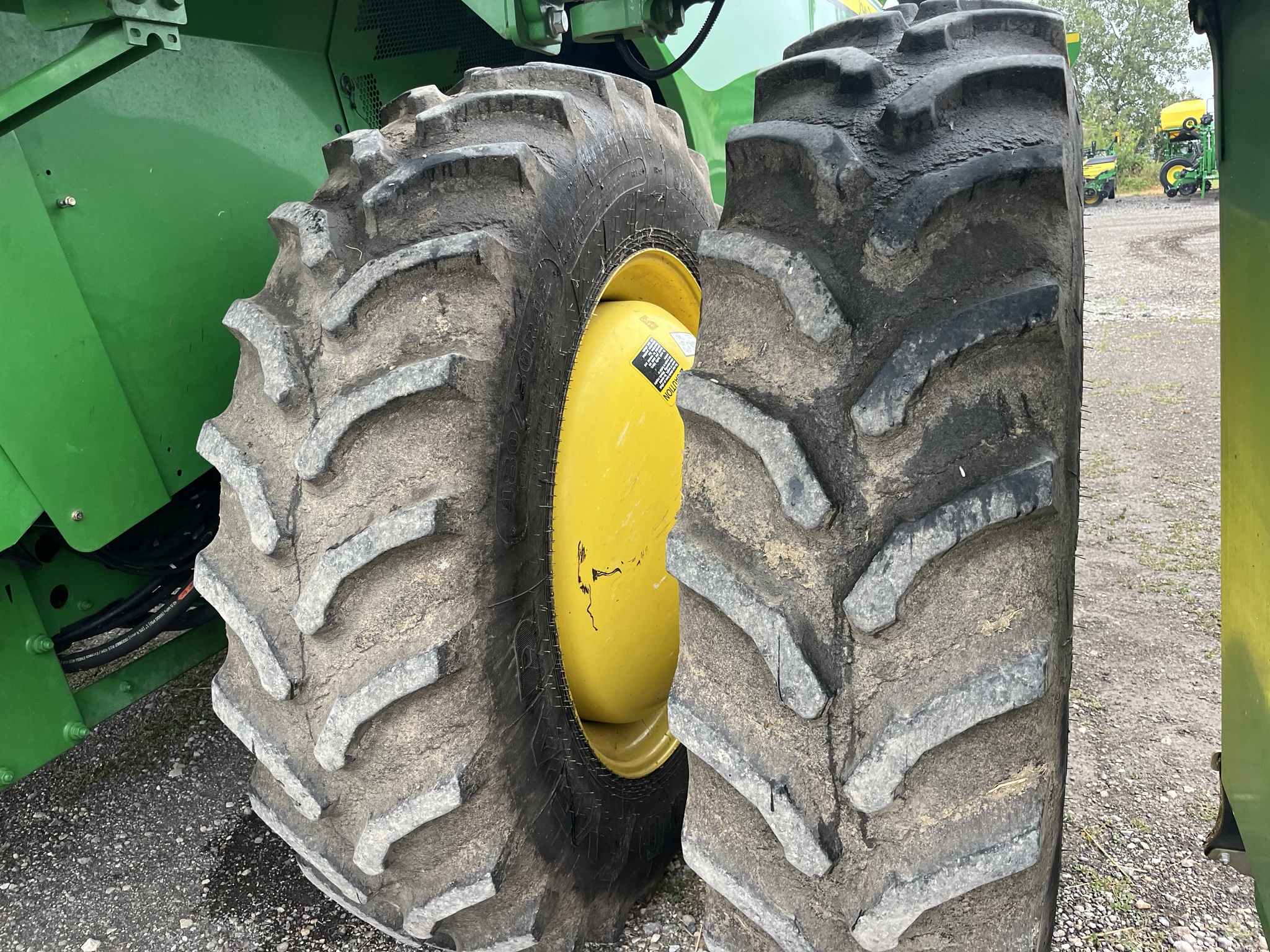 2013 John Deere S660 Image 4