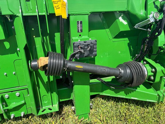 Used 2025 John Deere CF 12 Corn and Row Crop headers at Koenig Equipment in Anna, OH - Photo10