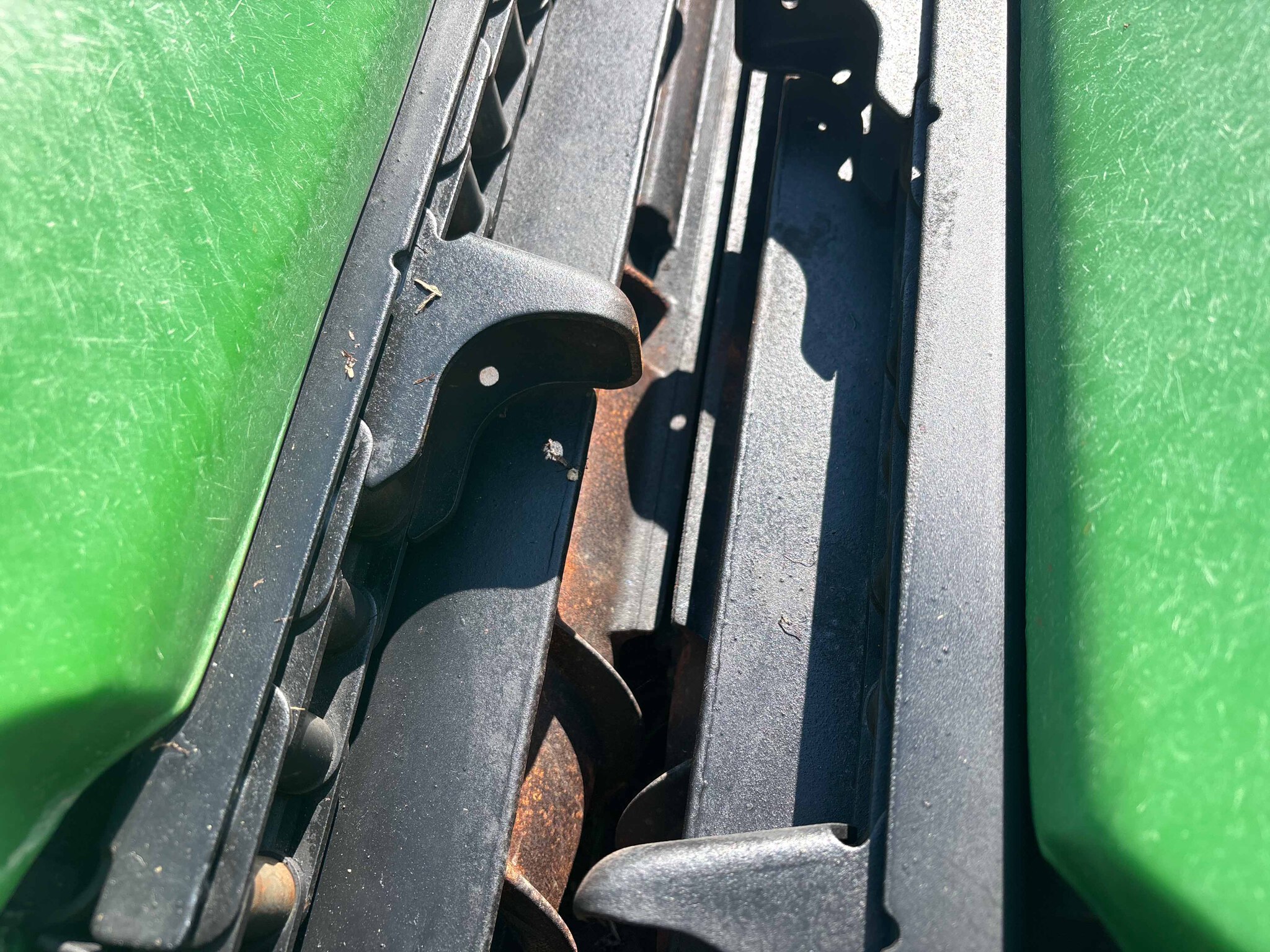 Used 2025 John Deere CF 12 Corn and Row Crop headers at Koenig Equipment in Anna, OH - PhotoXL14