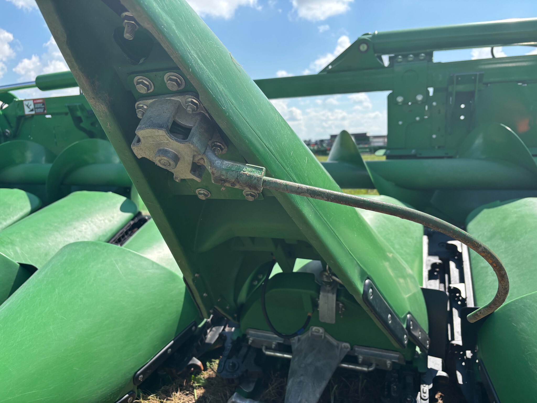 Used 2025 John Deere CF 12 Corn and Row Crop headers at Koenig Equipment in Anna, OH - PhotoXL16