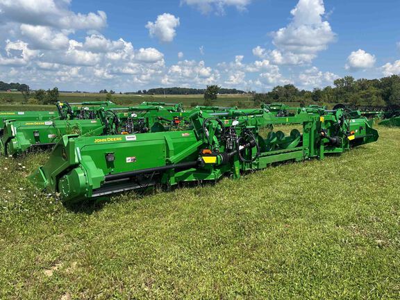 Used 2025 John Deere CF 12 Corn and Row Crop headers at Koenig Equipment in Anna, OH - Photo2