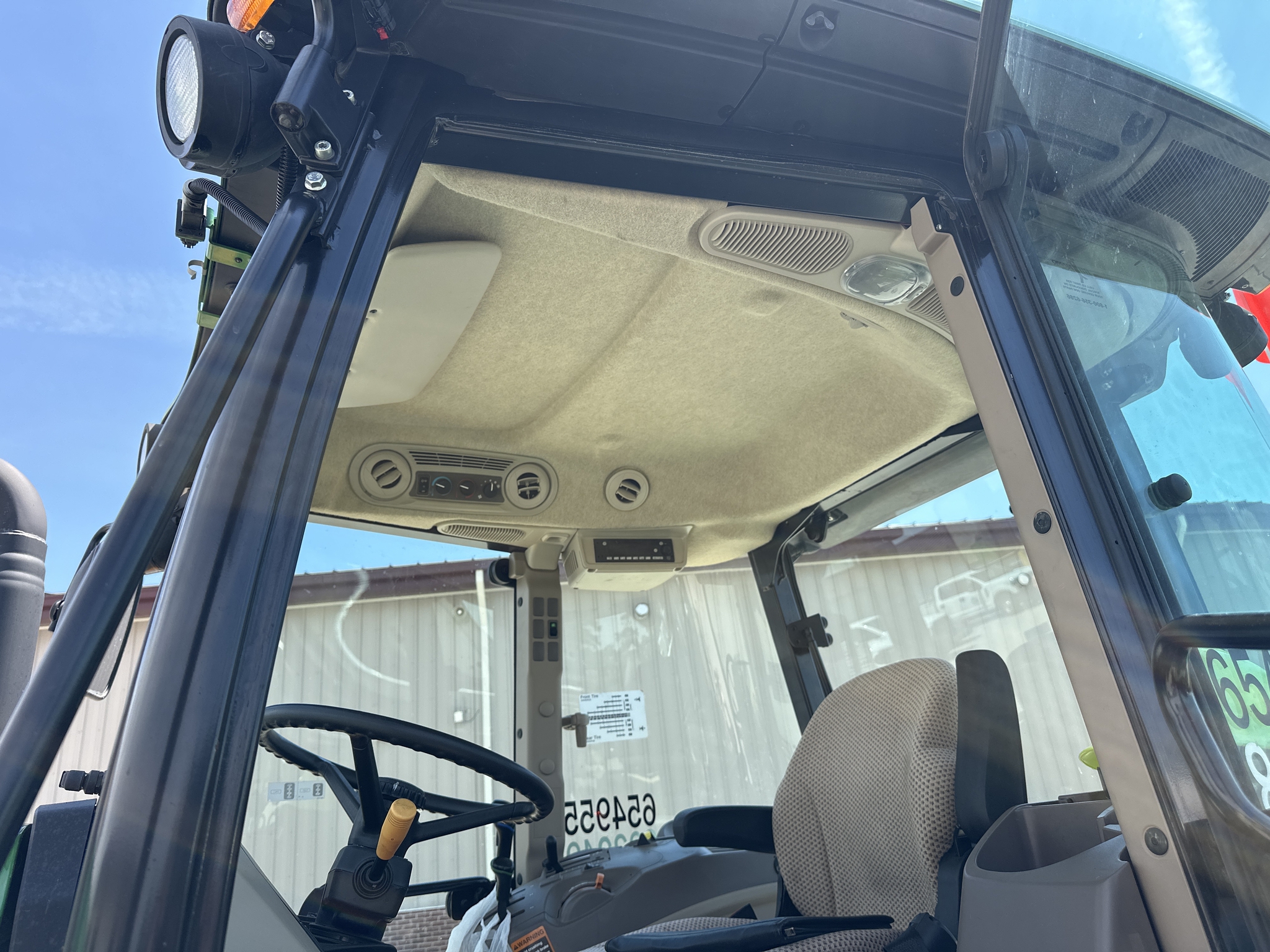 2023 John Deere 6120E Image 25