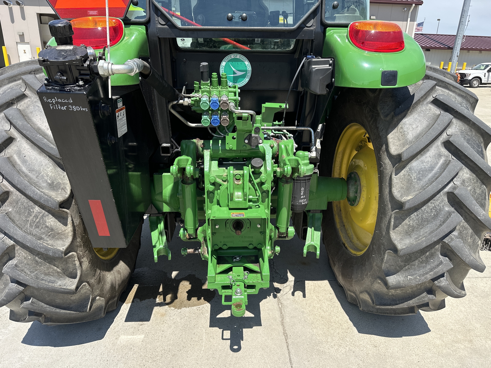 2023 John Deere 6120E Image 18