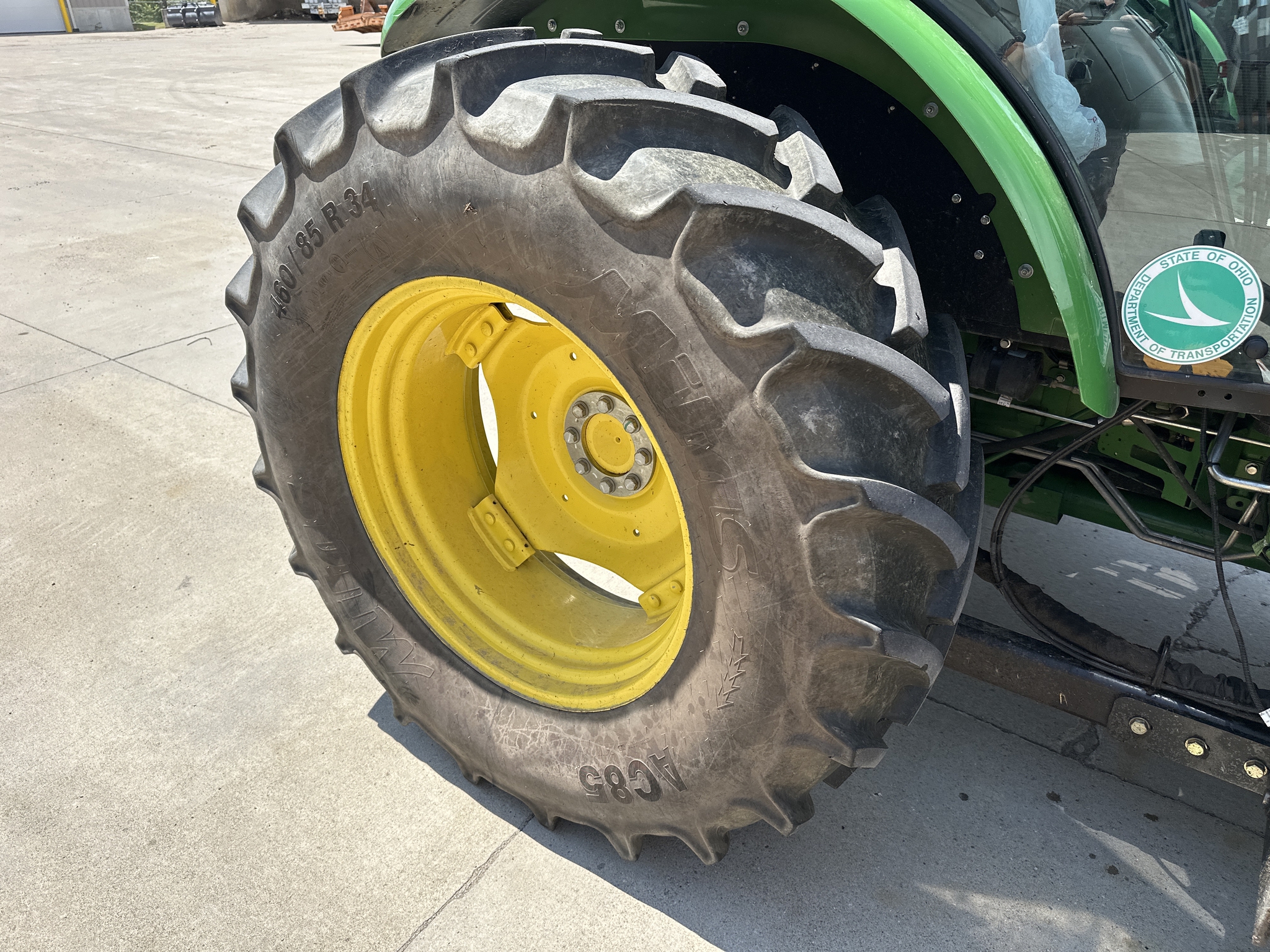 2023 John Deere 6120E Image 10