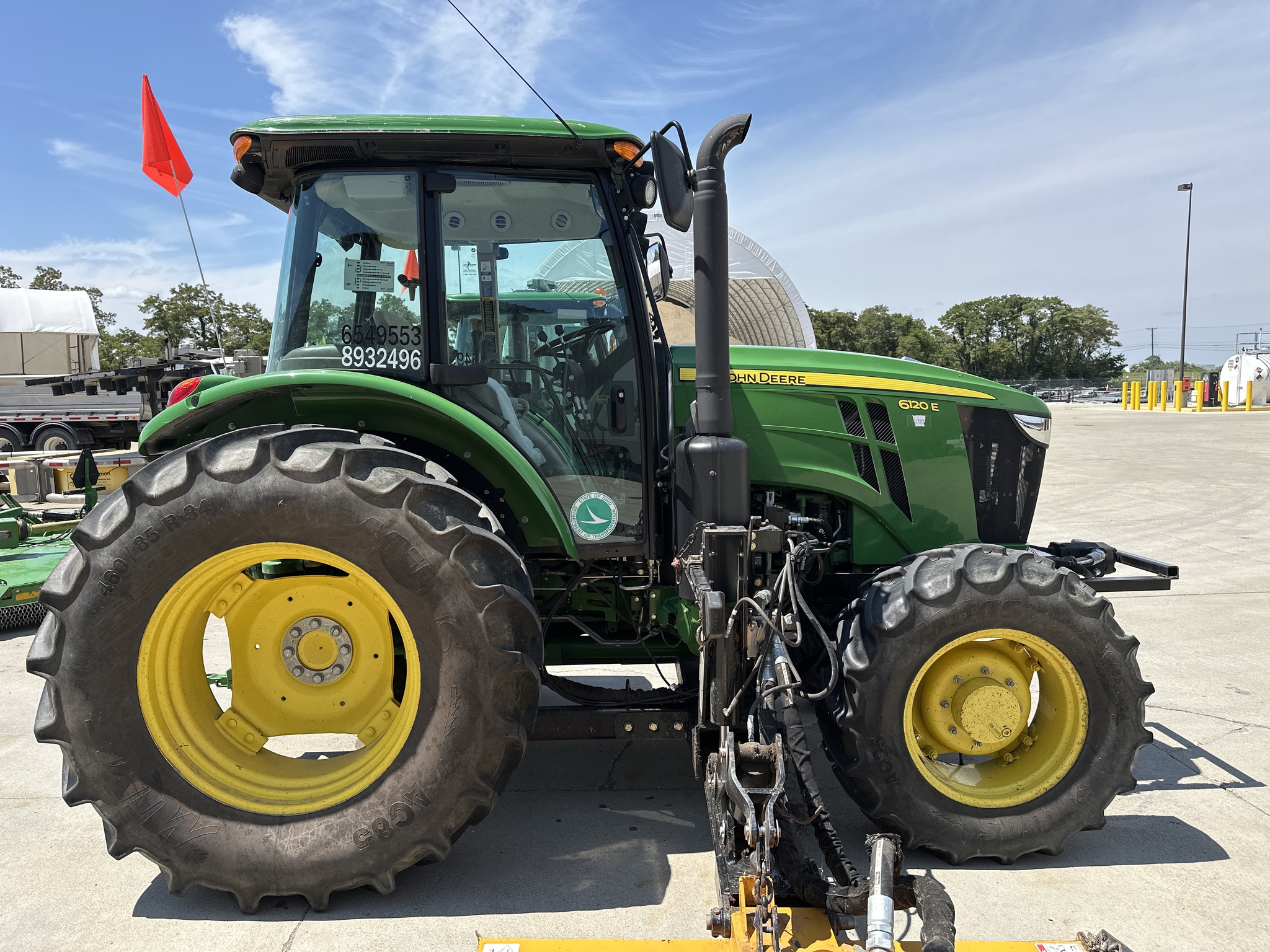 2023 John Deere 6120E Image 6