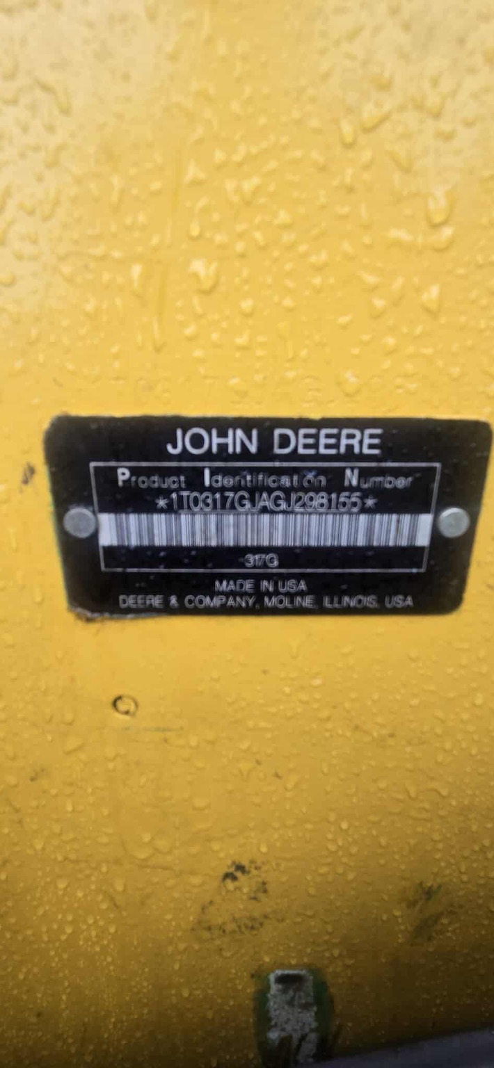 2018 John Deere 317G Image 5