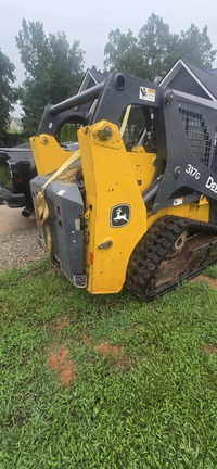 2018 John Deere 317G-2