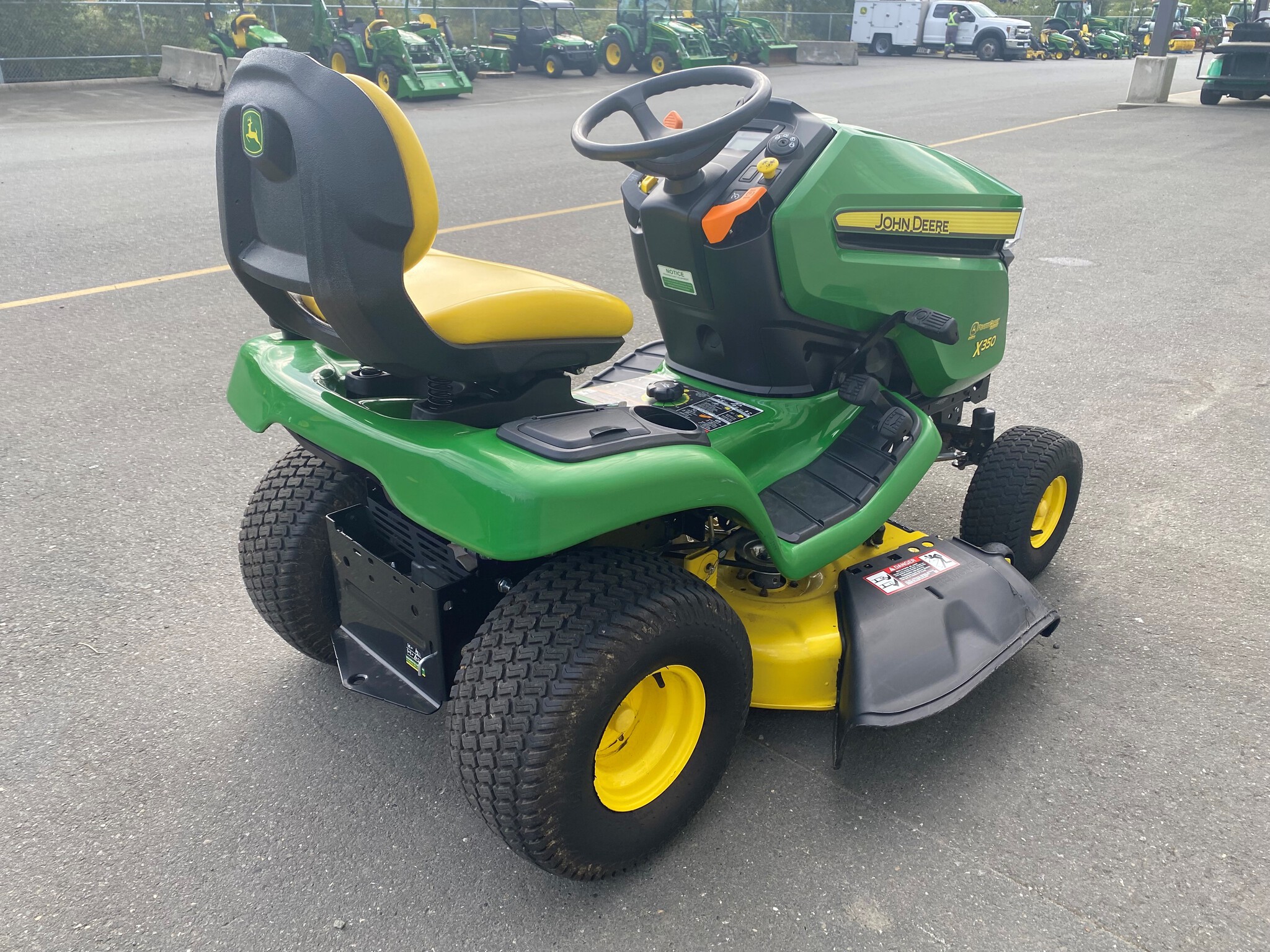 2021 John Deere X350 Image 6