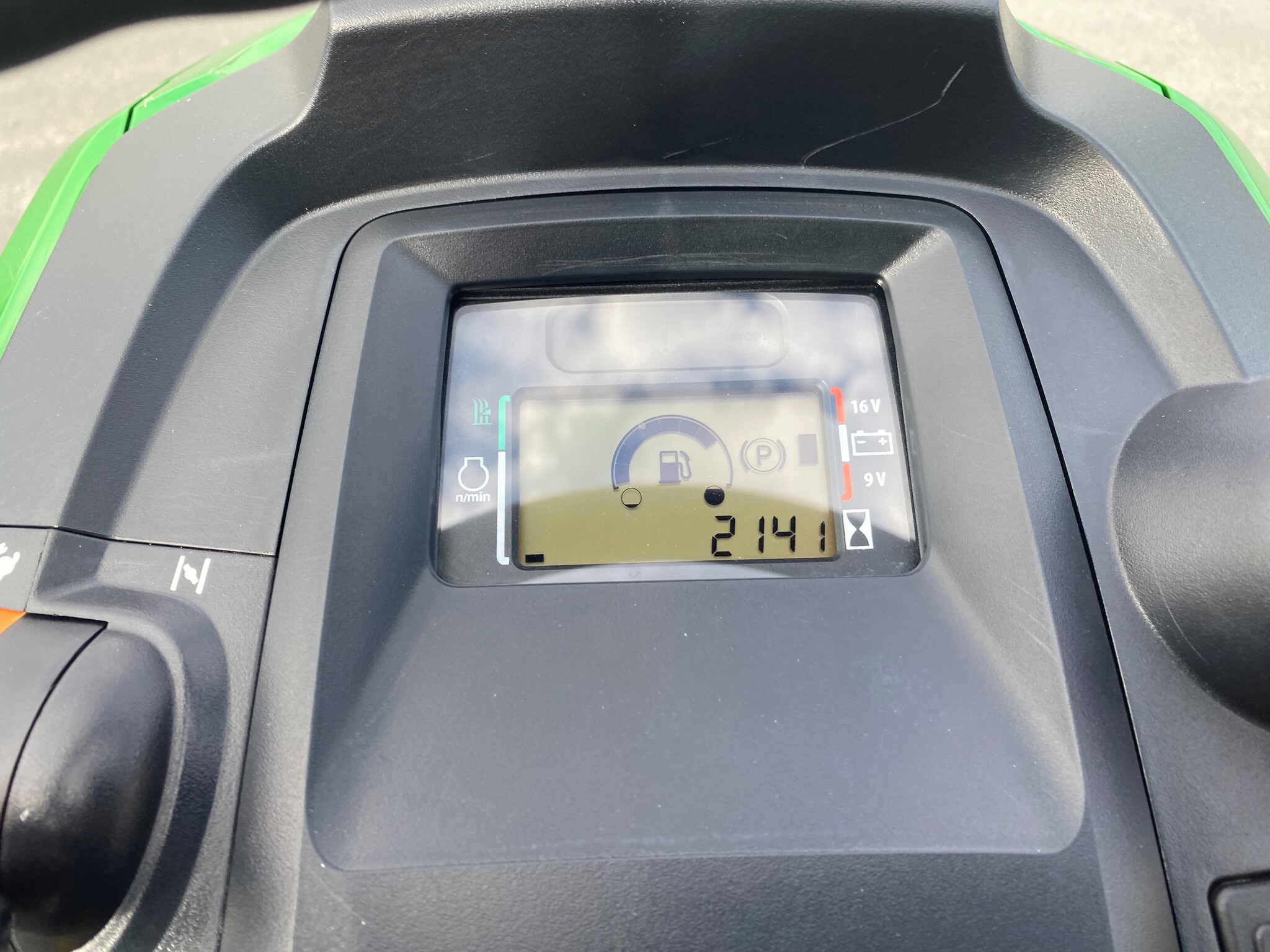 2021 John Deere X350 Image 7