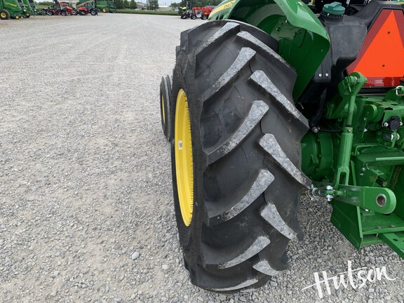 Photo of 2024 John Deere 5050E