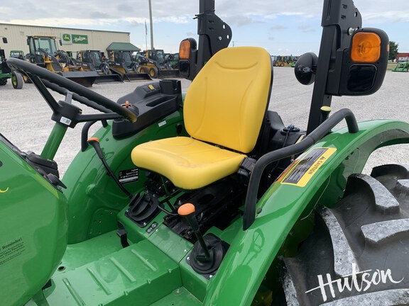 Photo of 2024 John Deere 5050E
