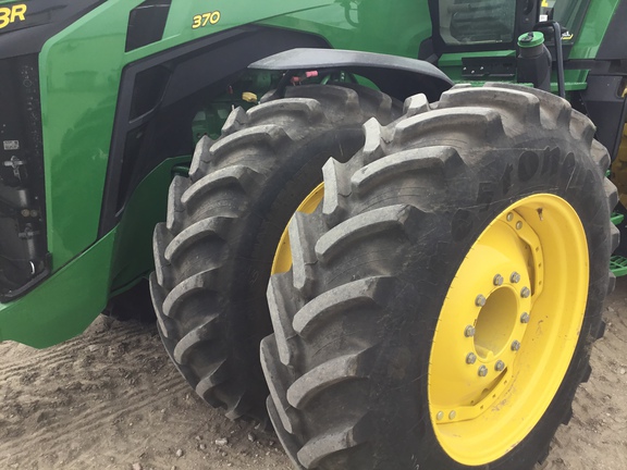 2025 John Deere 8R 370 (7th thumbnail)