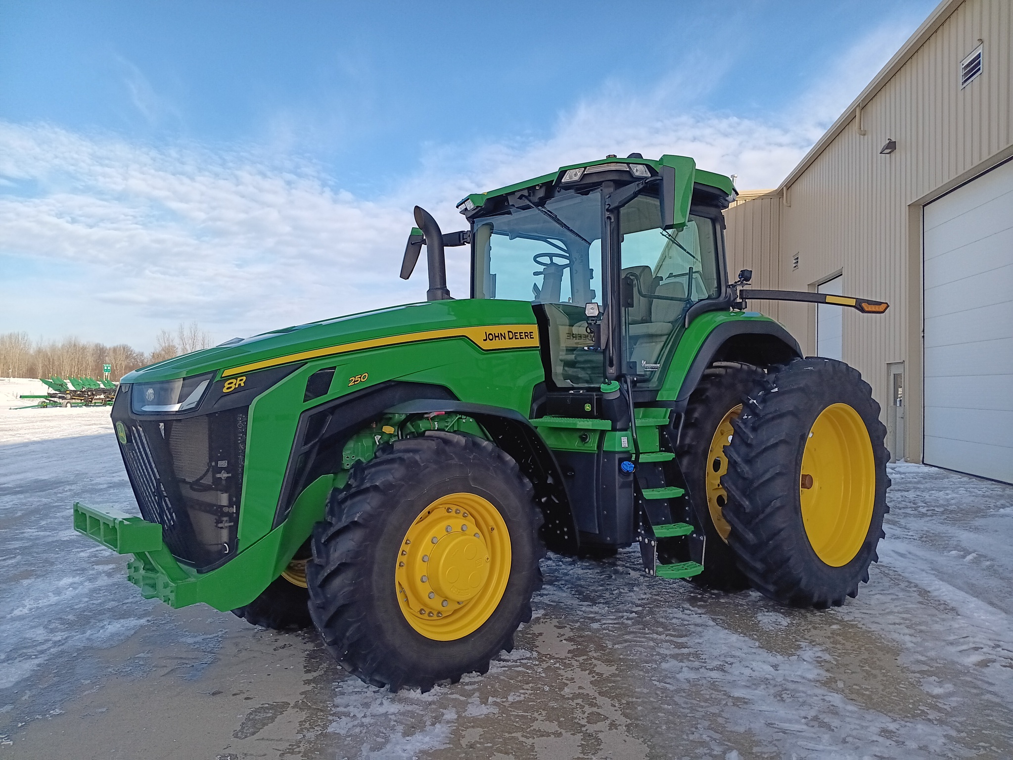 2025 John Deere 8R 250 Image 7