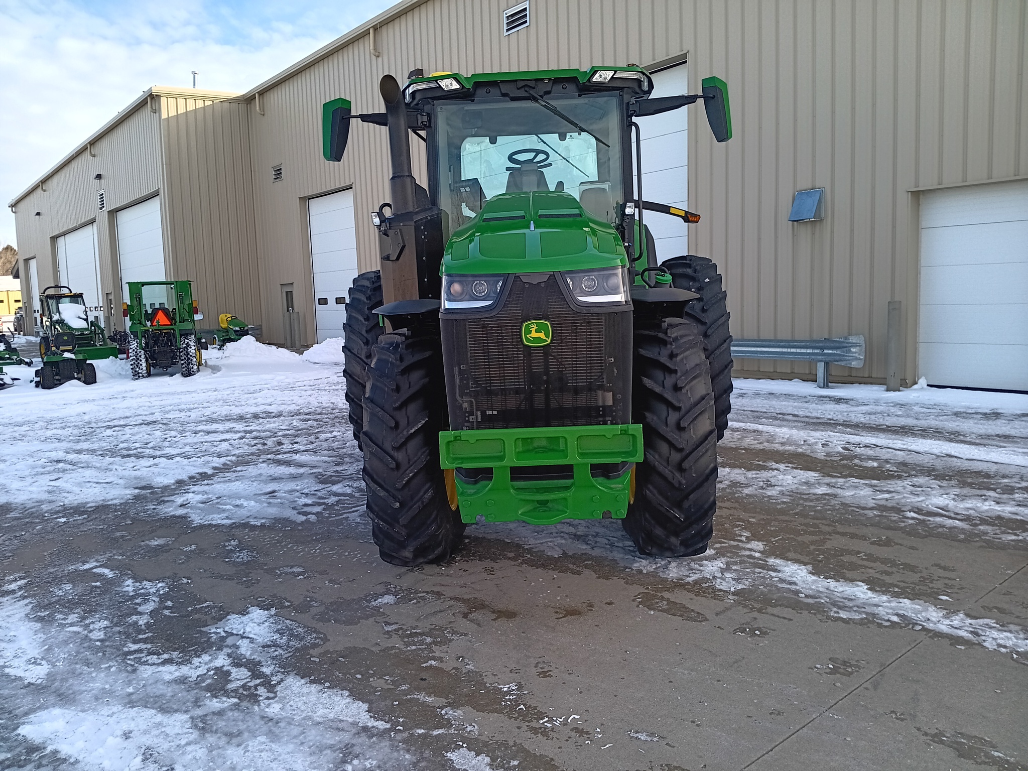 2025 John Deere 8R 250 Image 8