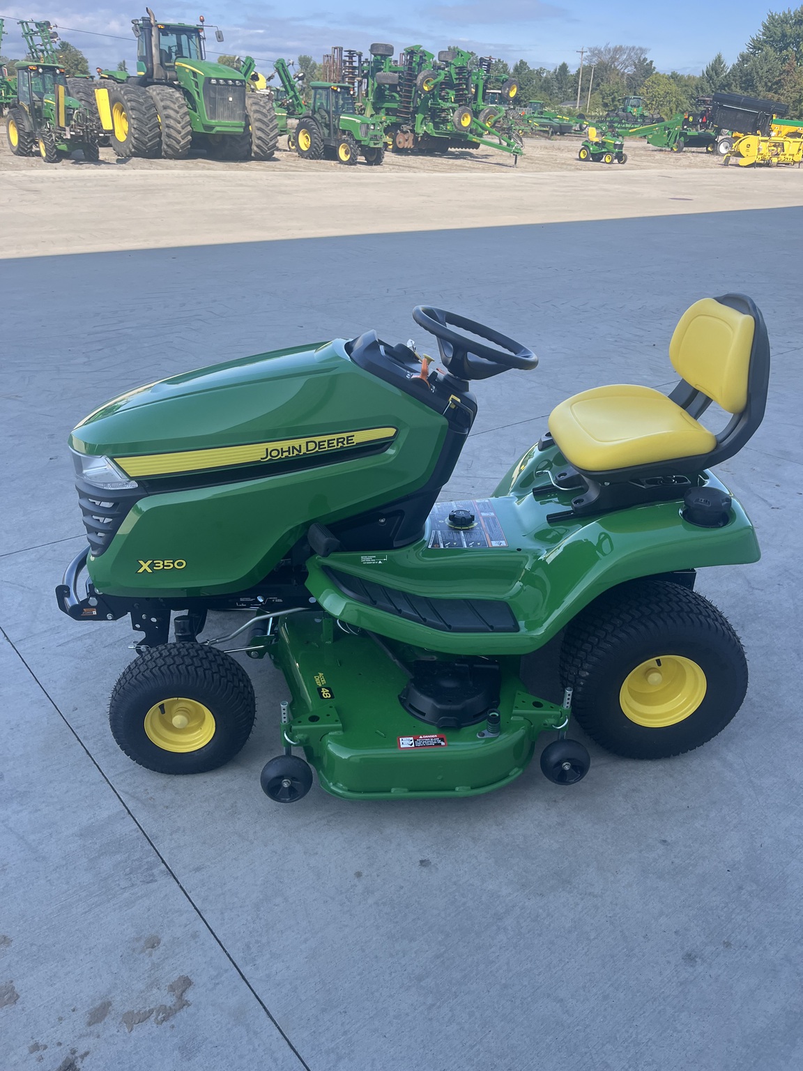 2024 John Deere X350 Image 4